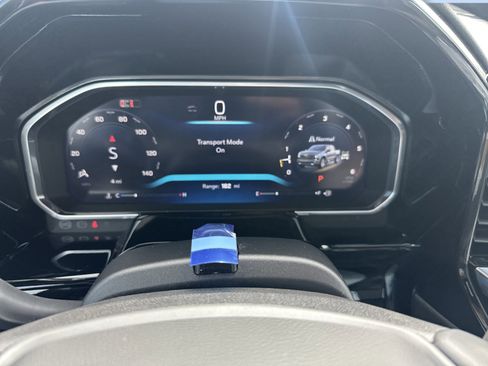 New 2026 Chevrolet Silverado 1500 High Country AWD/4WD image 14
