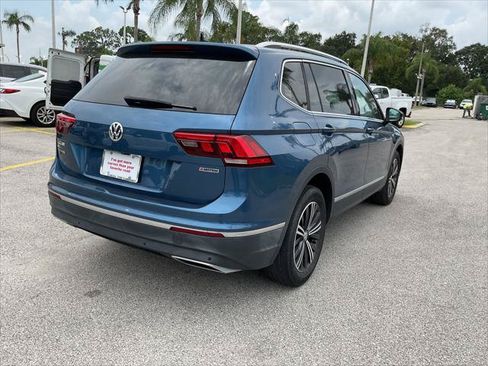 Used 2019 Volkswagen Tiguan SEL w/ 3rd Row Seat Package AWD/4WD image 6