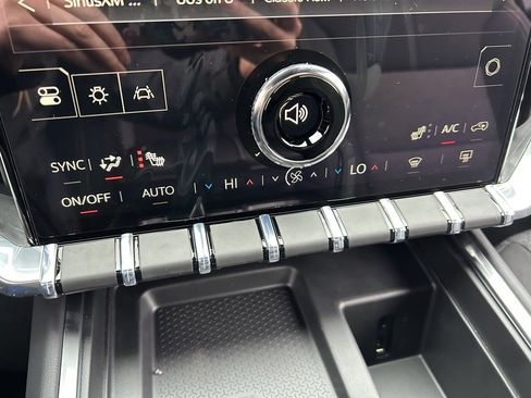 New 2026 GMC Acadia Elevation image 29