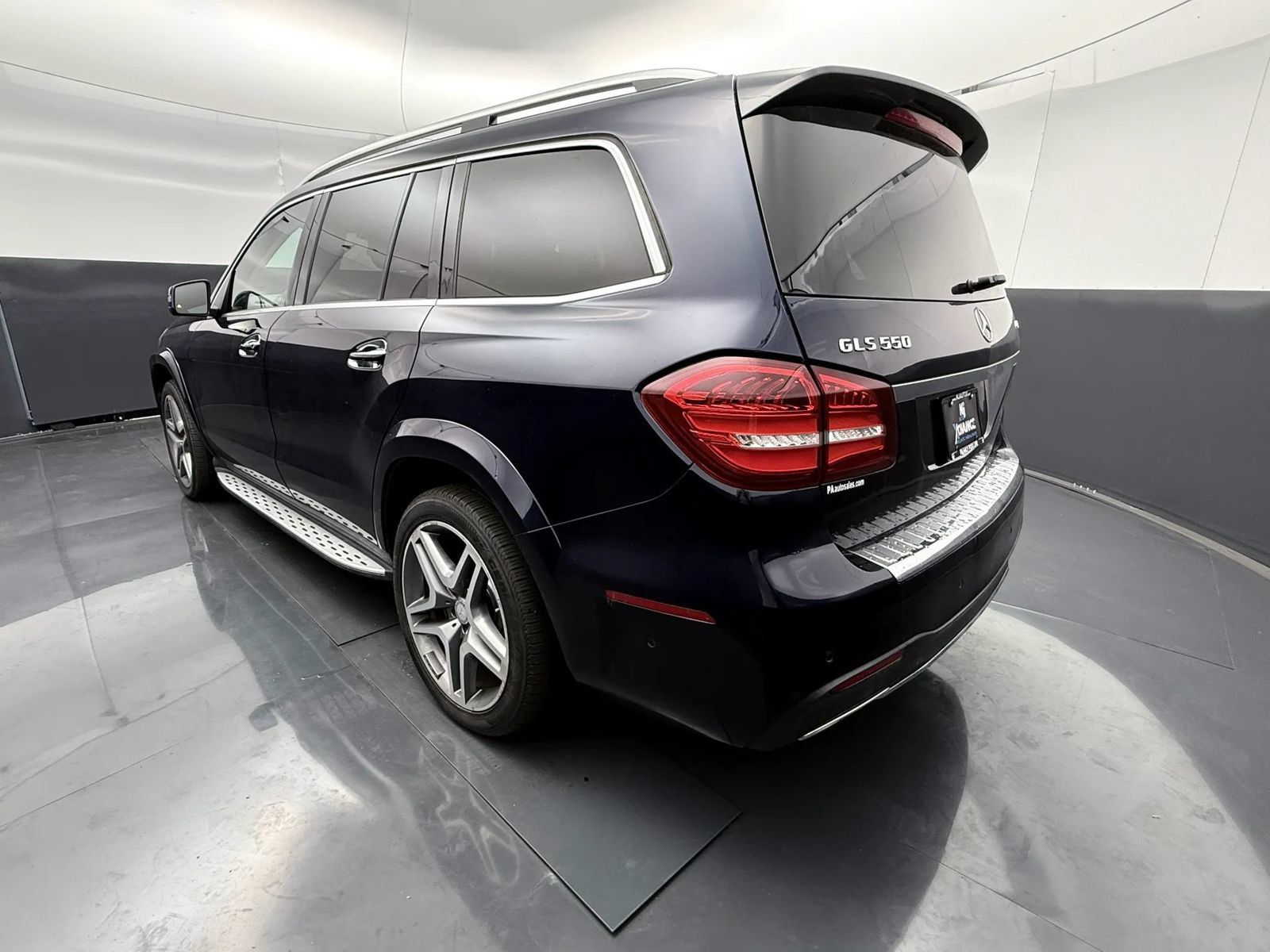 Used 2017 Mercedes-Benz GLS 550 4MATIC w/ Driver Assistance Package image 5