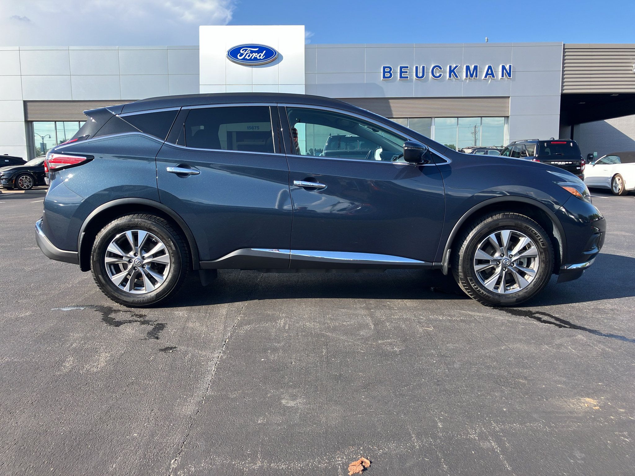 Used 2018 Nissan Murano SV FWD image 7