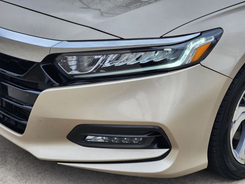 Used 2020 Honda Accord EX image 6