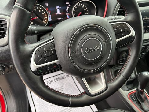 Used 2020 Jeep Compass Trailhawk image 12