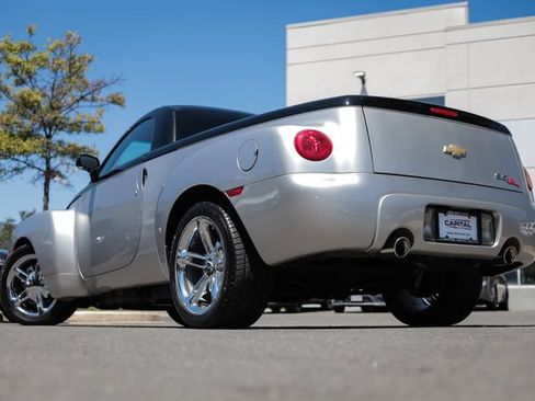 Used 2005 Chevrolet SSR w/ Preferred Equipment Group RWD image 2