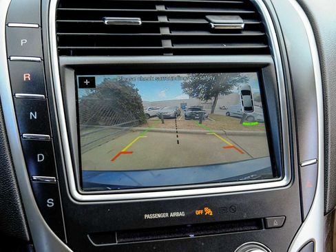 Used 2018 Lincoln MKX Select w/ Select Plus Package image 22