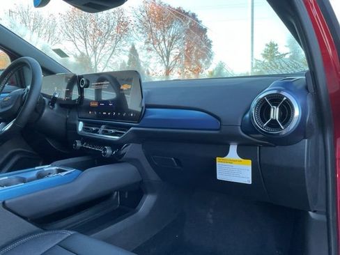 New 2026 Chevrolet Equinox EV LT AWD/4WD image 18