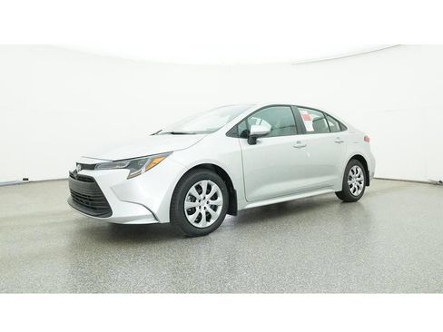 Used 2025 Toyota Corolla LE FWD image 22