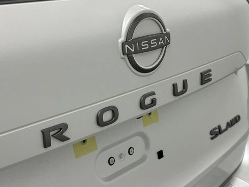 Used 2024 Nissan Rogue SL AWD/4WD image 20