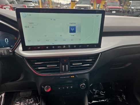 Certified 2025 Ford Escape Platinum AWD/4WD image 28