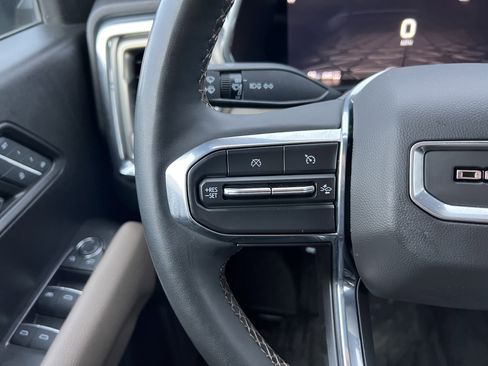 Used 2024 GMC Canyon Denali image 22