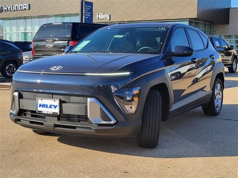 New 2026 Hyundai Kona SE image 2