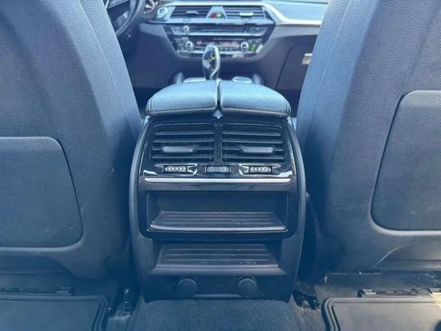 Used 2019 BMW 530i xDrive w/ Convenience Package AWD/4WD image 20