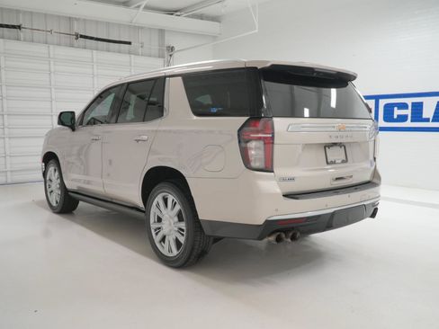 Used 2021 Chevrolet Tahoe High Country w/ Premium Package RWD image 9