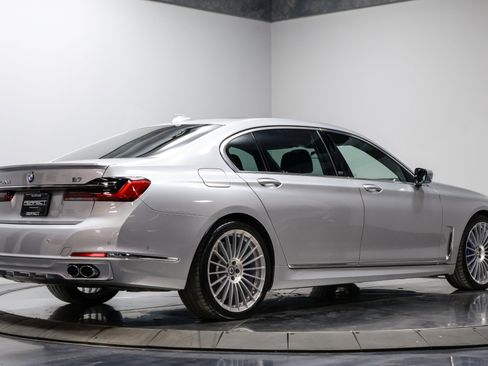 Used 2020 BMW ALPINA B7 xDrive w/ Luxury Rear Seating Package image 12