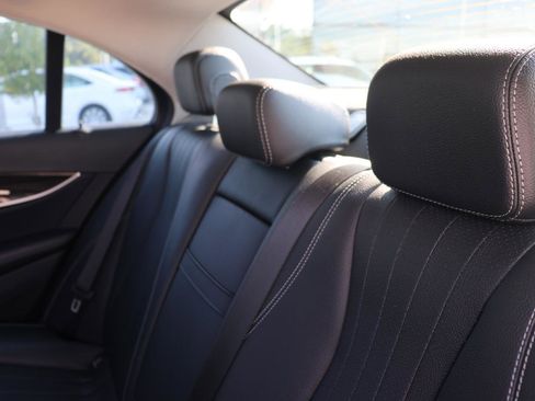 Used 2018 Mercedes-Benz E 300 image 28