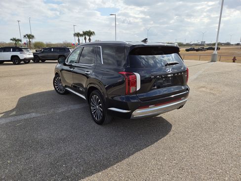 Used 2024 Hyundai Palisade Calligraphy image 5