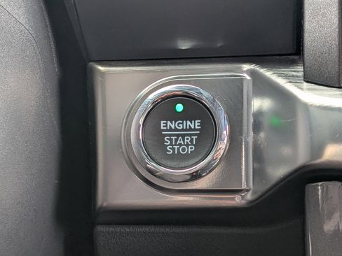 Used 2023 Ford F150 Lariat w/ Equipment Group 502A High AWD/4WD image 32