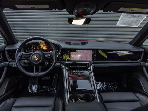 Certified 2025 Porsche Panamera 4 AWD/4WD image 13