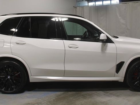 Used 2025 BMW X5 xDrive40i w/ M Sport Package AWD/4WD image 19