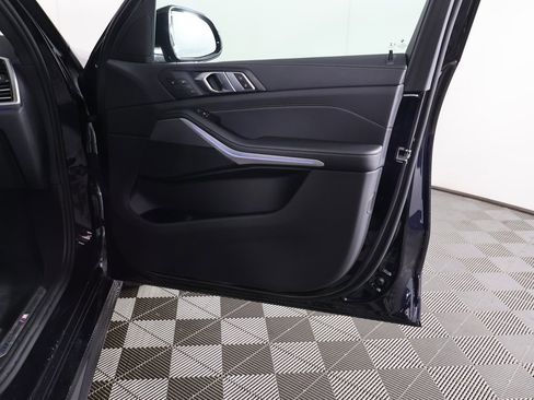 Used 2022 BMW X5 xDrive40i w/ M Sport Package image 29