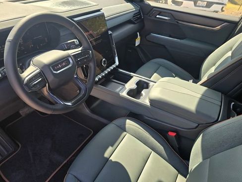 New 2026 GMC Acadia AT4 w/ Luxury Package image 19