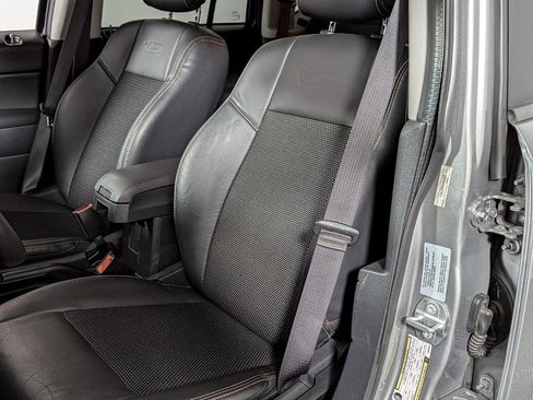 Used 2016 Jeep Compass 75th Anniversary w/ Power Value Group AWD/4WD image 17