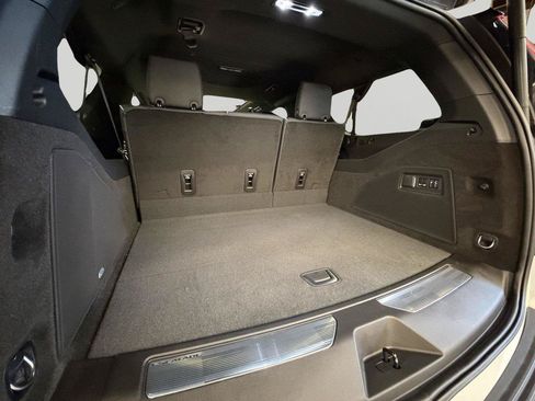 Used 2026 Cadillac Escalade ESV Sport AWD/4WD image 13