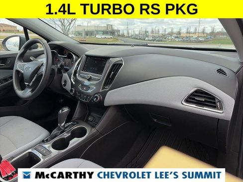Used 2019 Chevrolet Cruze LT w/ Convenience Package image 32