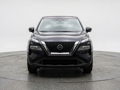 Used 2025 Nissan Rogue SV AWD/4WD image 2