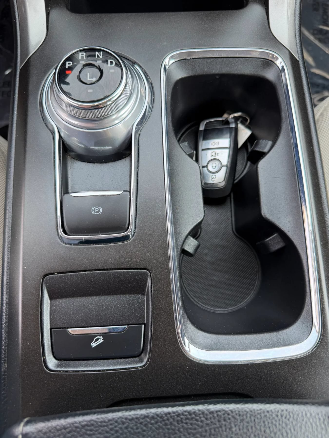 Used 2018 Ford Fusion S FWD image 26
