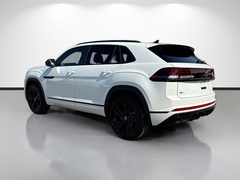 New 2026 Volkswagen Atlas Cross Sport SEL R-Line image 5