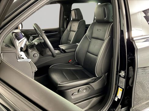 Used 2024 Cadillac Escalade Sport AWD/4WD image 21