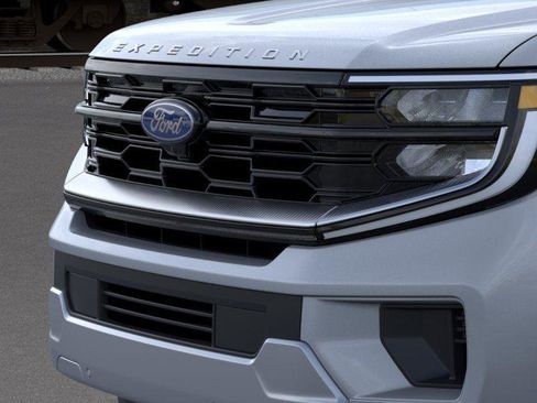 New 2026 Ford Expedition Platinum AWD/4WD image 17