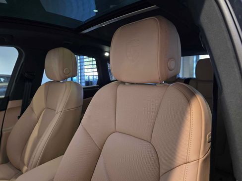 New 2026 Porsche Macan AWD/4WD image 26