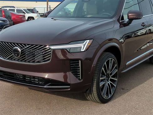 New 2026 Volvo XC90 B6 Plus image 3