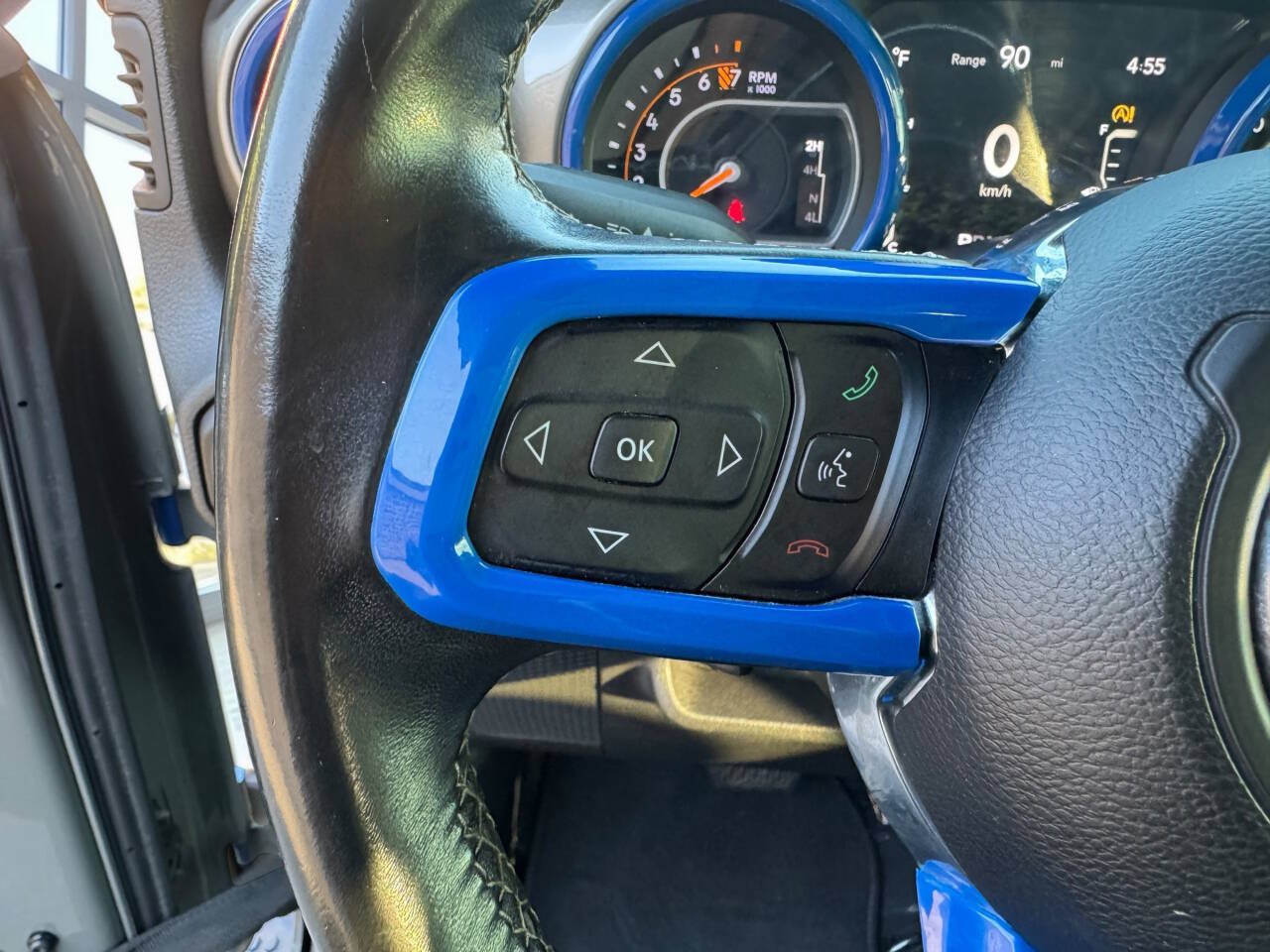 Used 2018 Jeep Wrangler Unlimited Sahara w/ LED Lighting Group AWD/4WD image 26