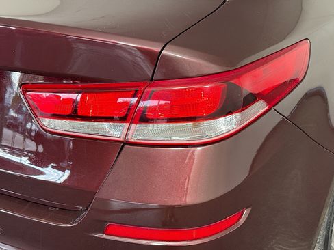 Used 2020 Kia Optima LX image 33