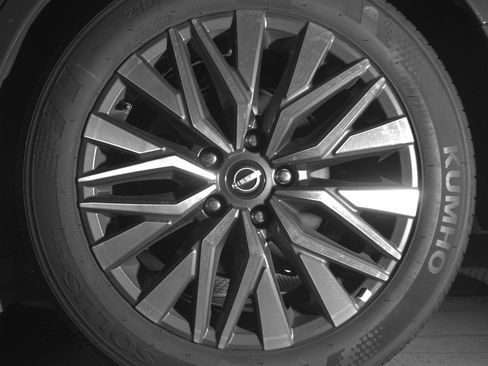 Used 2025 Nissan Altima 2.5 SV FWD image 14