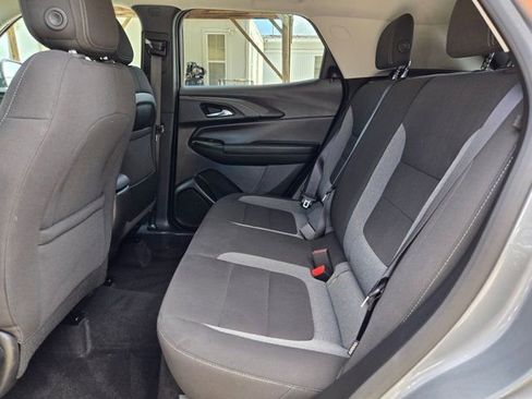 Used 2025 Chevrolet TrailBlazer LT AWD/4WD image 22