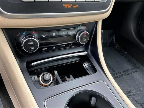 Used 2019 Mercedes-Benz CLA 250 CLA 250 Coupe image 4