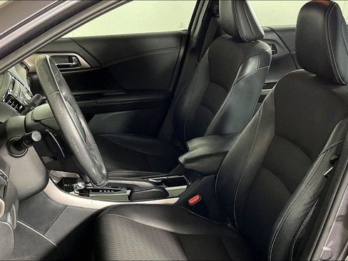 Used 2016 Honda Accord Sport image 24