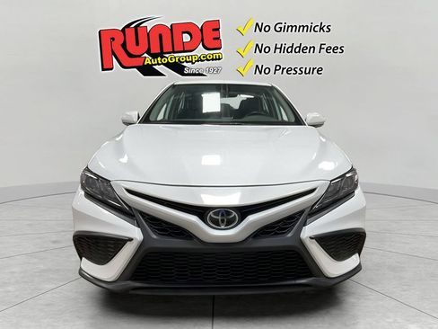 Used 2024 Toyota Camry SE FWD image 9