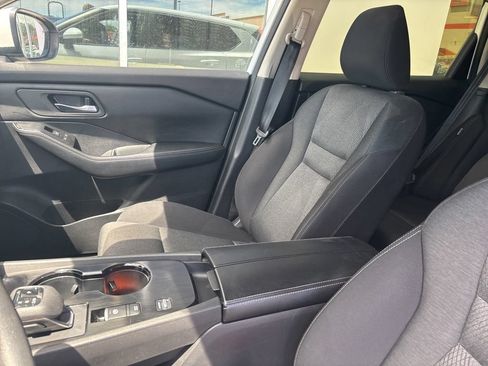 Used 2024 Nissan Rogue SV FWD image 13