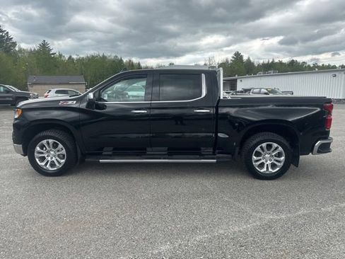 Used 2023 Chevrolet Silverado 1500 LTZ AWD/4WD image 3