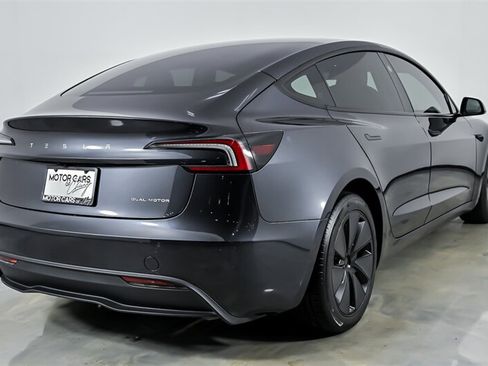 Used 2025 Tesla Model 3 Long Range AWD/4WD image 9