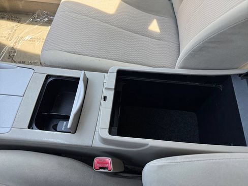 Used 2011 Toyota Camry LE w/ LE Extra-Value Pkg FWD image 29