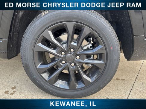 New 2026 Jeep Grand Cherokee L Limited AWD/4WD image 18
