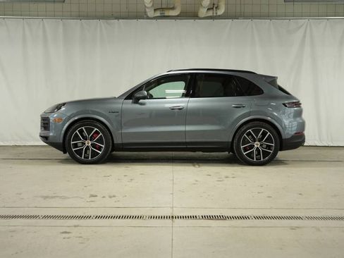 New 2026 Porsche Cayenne S AWD/4WD image 2