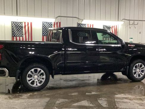 New 2026 Chevrolet Silverado 1500 LTZ w/ LTZ Premium Package image 19