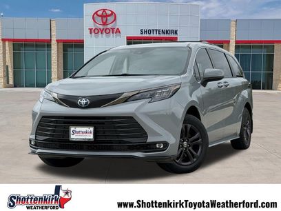 Used 2024 Toyota Sienna XLE Woodland Edition